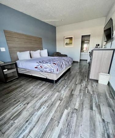 Delux Inn Cleburne Exteriör bild
